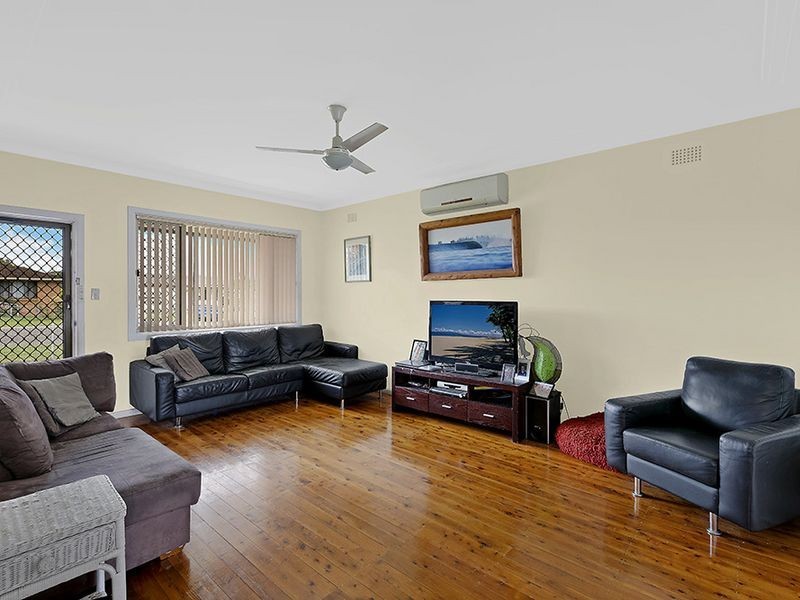 4 Dampier Boulevard, Killarney Vale NSW 2261