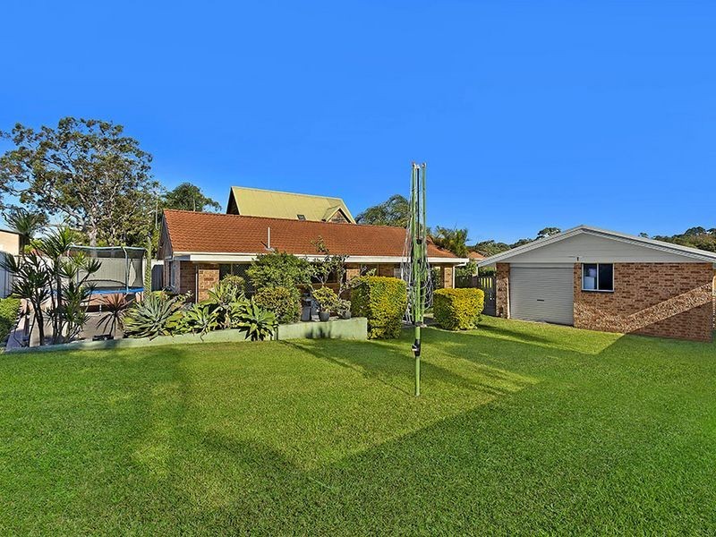 4 Vaughan Close, Killarney Vale NSW 2261