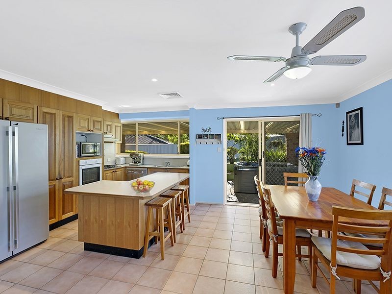 4 Vaughan Close, Killarney Vale NSW 2261