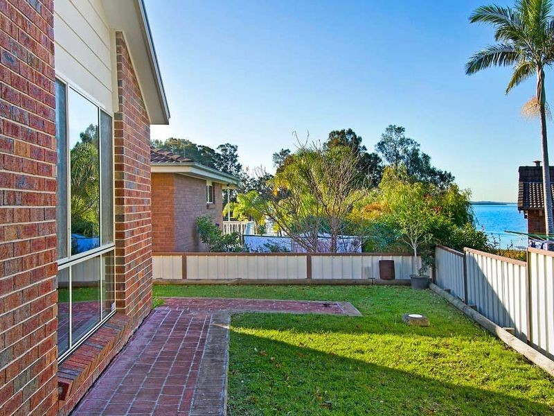 49 Hinemoa Avenue, Killarney Vale NSW 2261