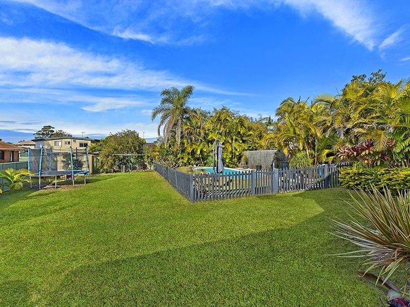 1 Ramona Street, Berkeley Vale NSW 2261