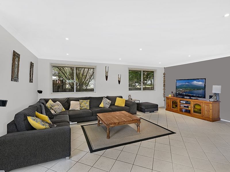 1 Ramona Street, Berkeley Vale NSW 2261