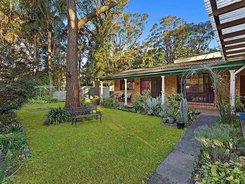 24 Tumbi Creek Road, Berkeley Vale NSW 2261