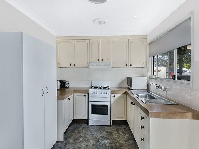 40 Lucas Crescent, Berkeley Vale NSW 2261