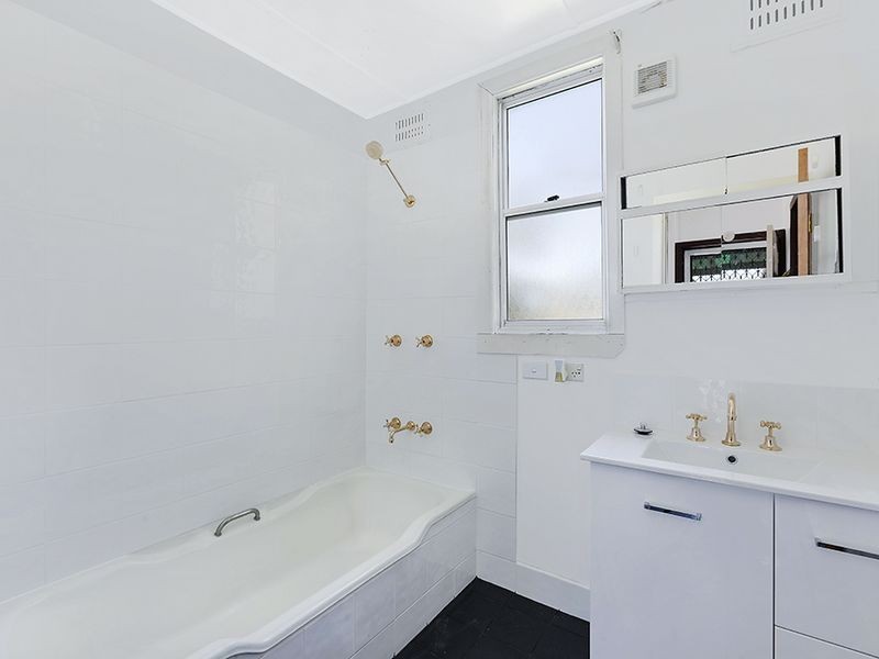 20 South Street, Killarney Vale NSW 2261