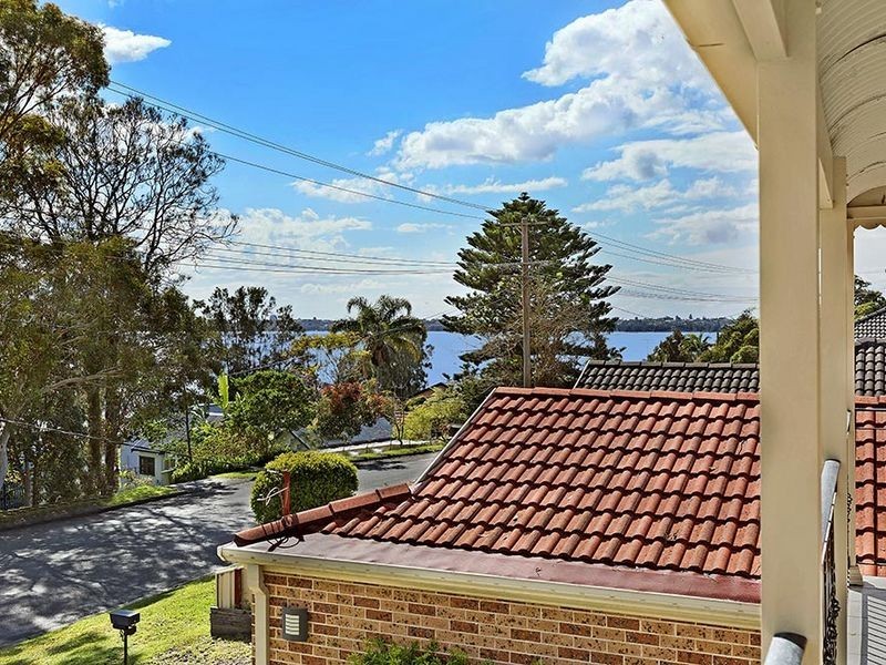 24 Trelawney Street, Killarney Vale NSW 2261