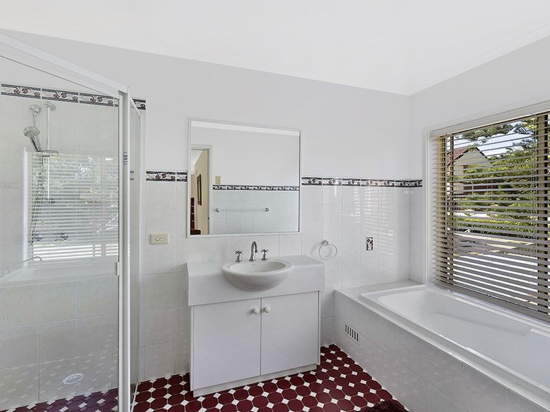 24 Trelawney Street, Killarney Vale NSW 2261