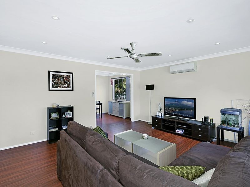 2 Loxley Close, Berkeley Vale NSW 2261