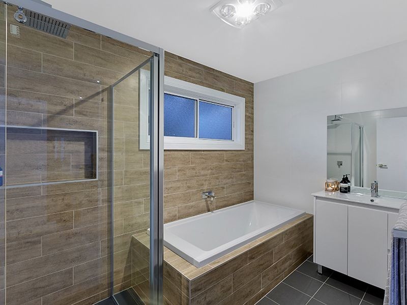 49 Flinders Avenue, Killarney Vale NSW 2261