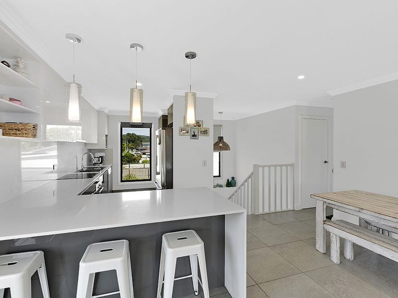 50 Kerry Crescent, Berkeley Vale NSW 2261