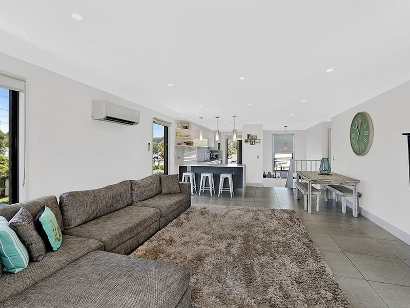 50 Kerry Crescent, Berkeley Vale NSW 2261