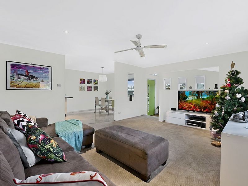 13 Bushlands Avenue, Killarney Vale NSW 2261