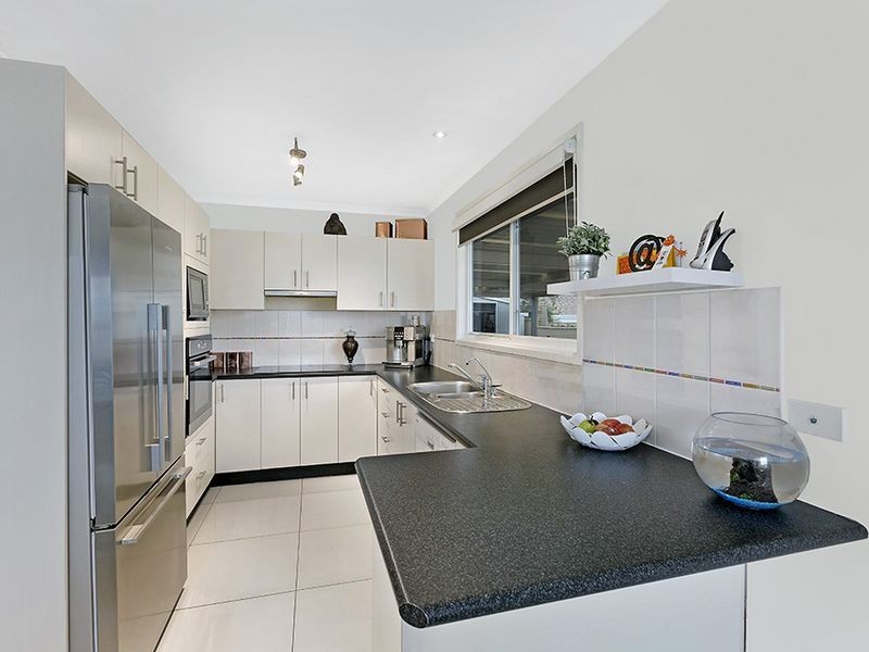 13 Bushlands Avenue, Killarney Vale NSW 2261