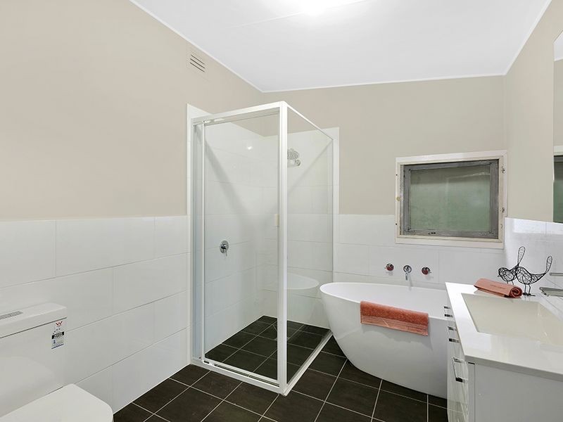 53 Bass Avenue, Killarney Vale NSW 2261