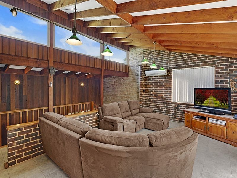 11 Wombat Street, Berkeley Vale NSW 2261