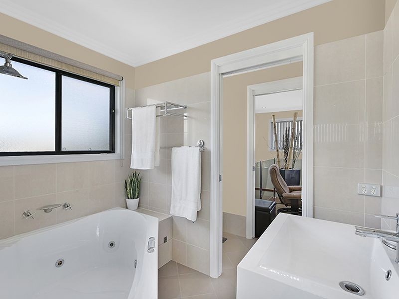 5 Carlyon Street, Killarney Vale NSW 2261