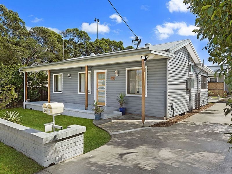 29 Colleen Street, Berkeley Vale NSW 2261