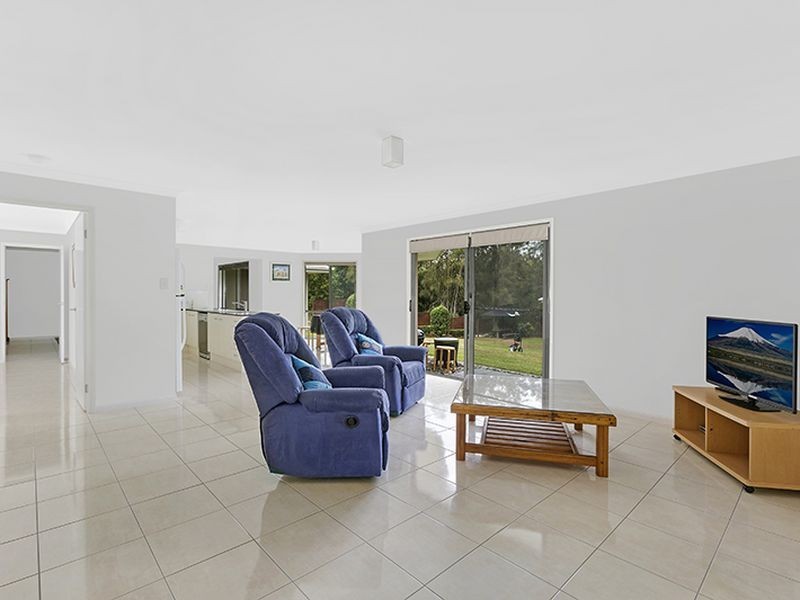 4 Geoffrey Road, Chittaway Point NSW 2261
