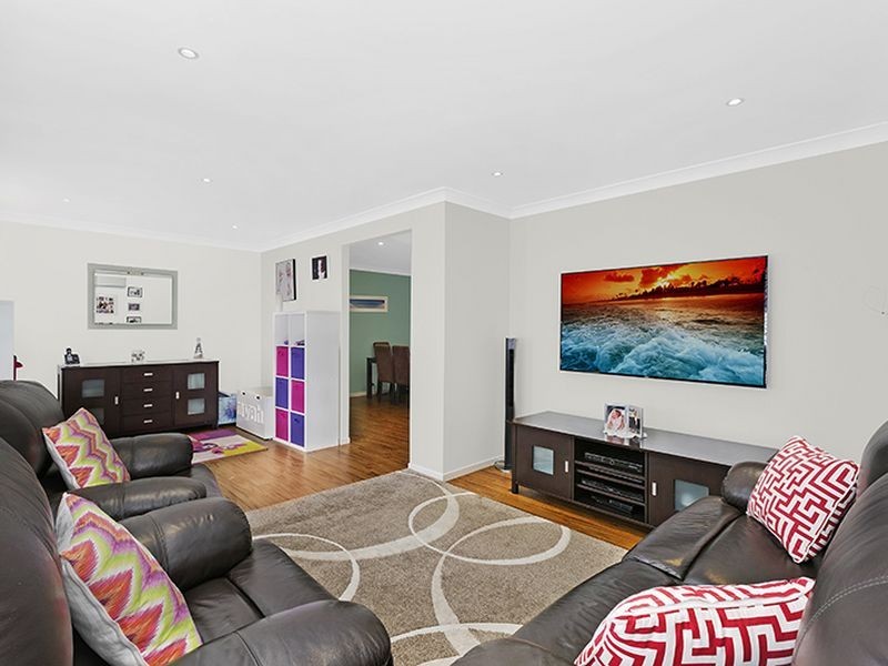 2 Jacaranda Avenue, Glenning Valley NSW 2261