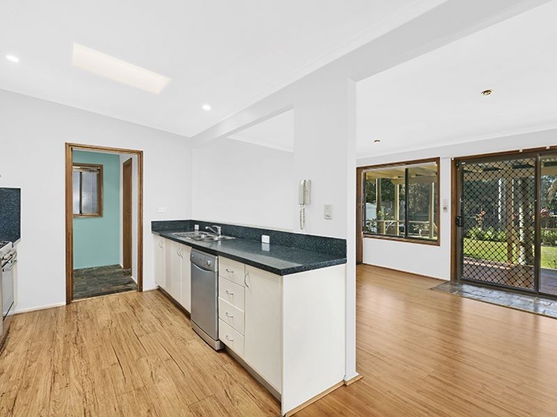 307 Lakedge Avenue, Berkeley Vale NSW 2261