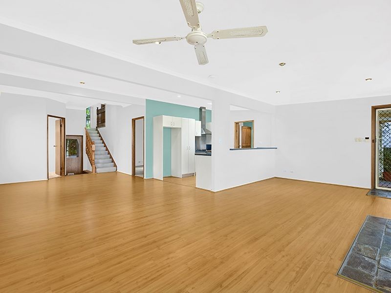 307 Lakedge Avenue, Berkeley Vale NSW 2261