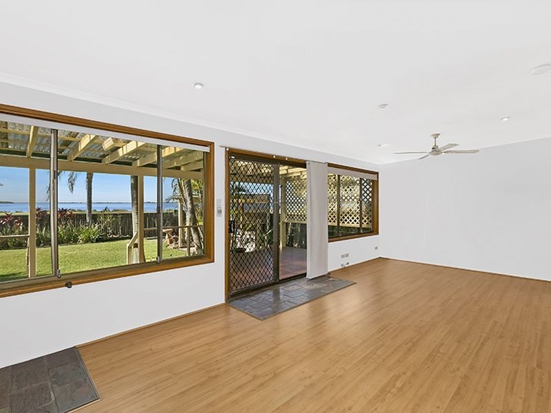 307 Lakedge Avenue, Berkeley Vale NSW 2261