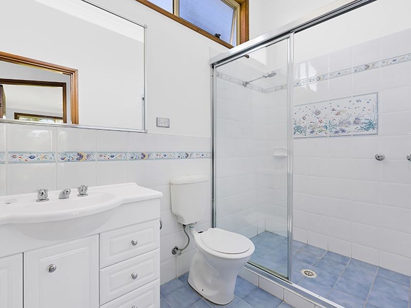307 Lakedge Avenue, Berkeley Vale NSW 2261