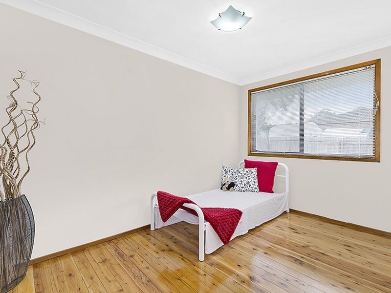 42 Seawind Terrace, Berkeley Vale NSW 2261