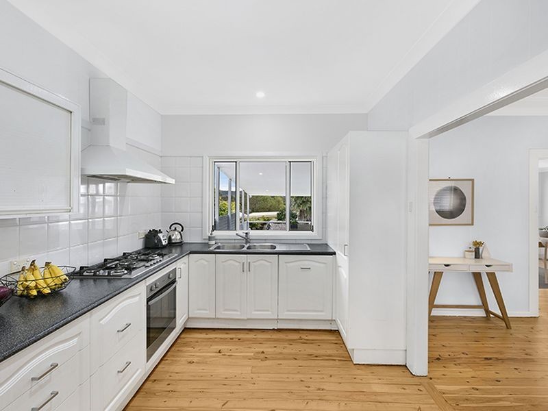 23 George Hely Crescent, Killarney Vale NSW 2261