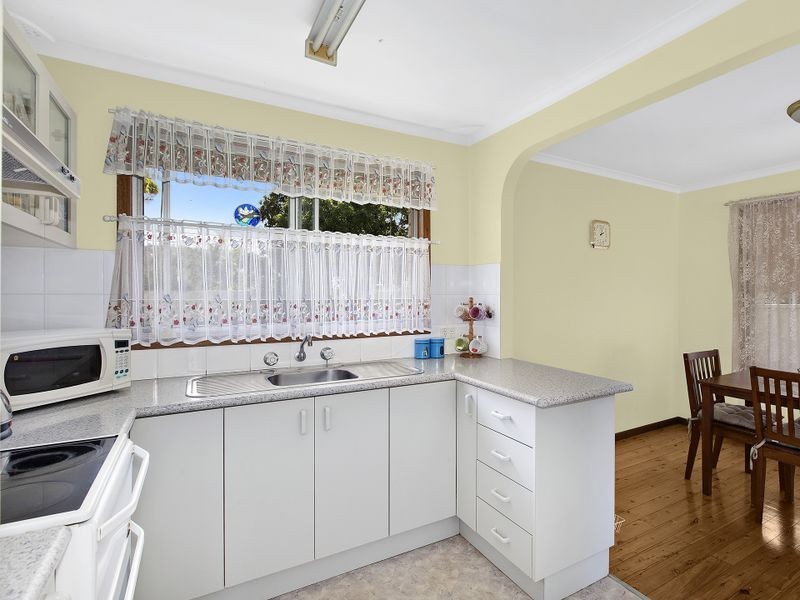 6 Echidna Street, Berkeley Vale NSW 2261