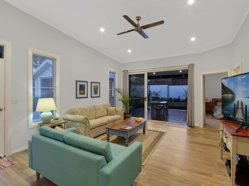 53 Brooke Avenue, Killarney Vale NSW 2261