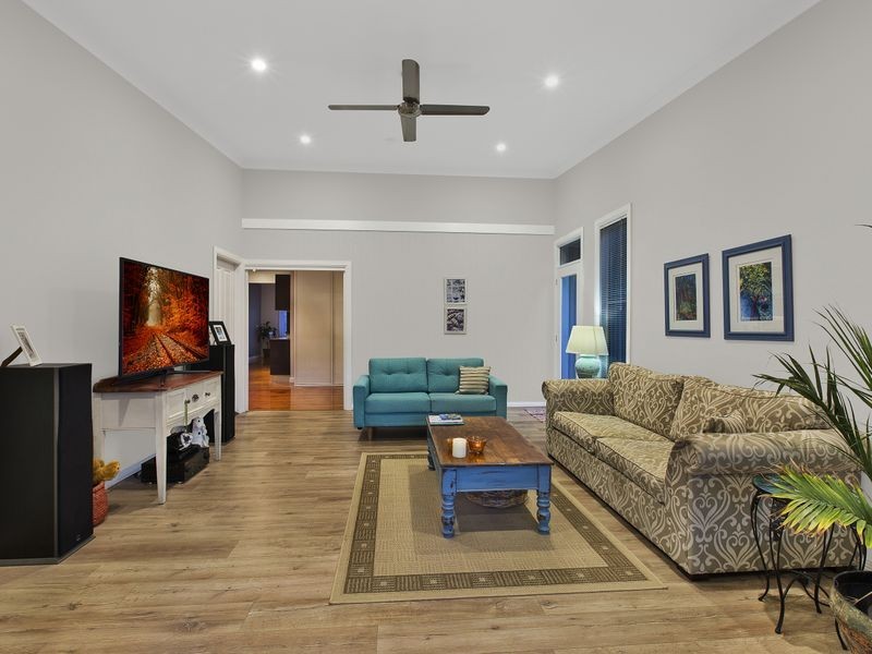 53 Brooke Avenue, Killarney Vale NSW 2261