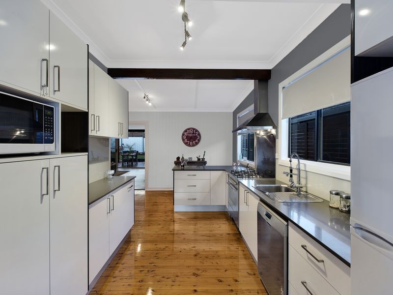 53 Brooke Avenue, Killarney Vale NSW 2261