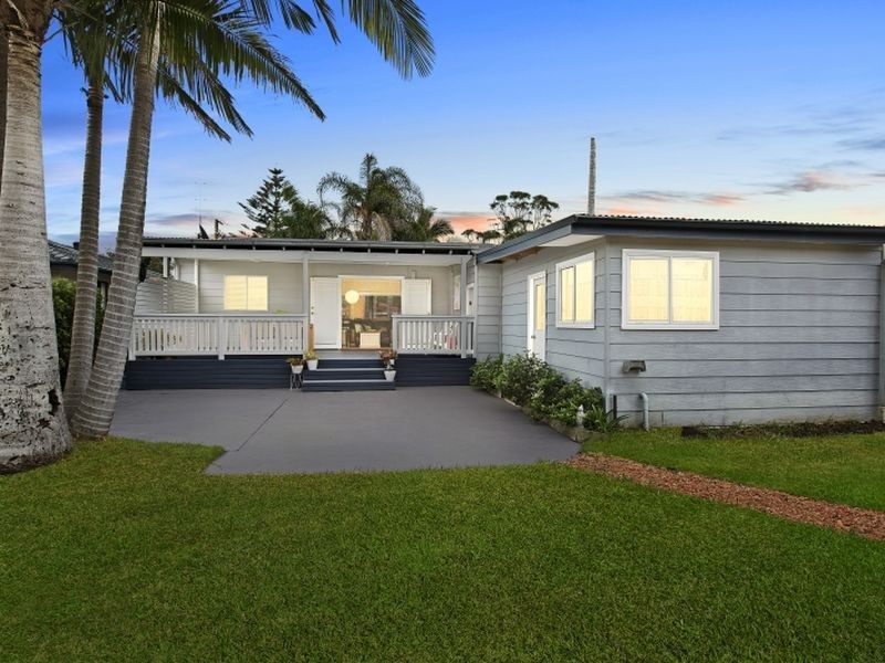 11 Kerry Crescent, Berkeley Vale NSW 2261