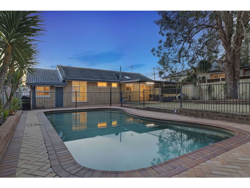 10 Cornish Avenue, Killarney Vale NSW 2261