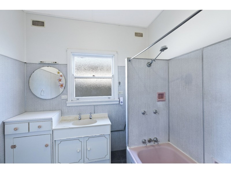 14 Shortland Avenue, Killarney Vale NSW 2261