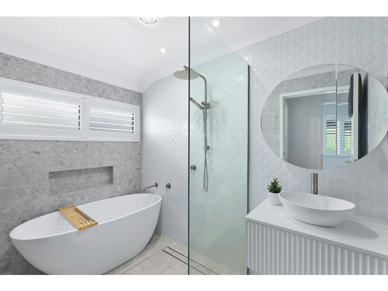 20 Robertson Road, Killarney Vale NSW 2261