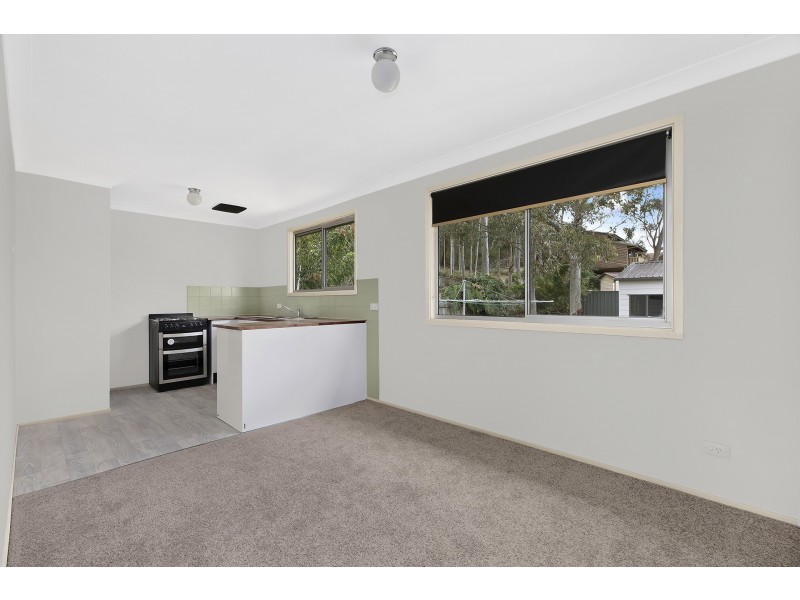 25 Platypus Road, Berkeley Vale NSW 2261