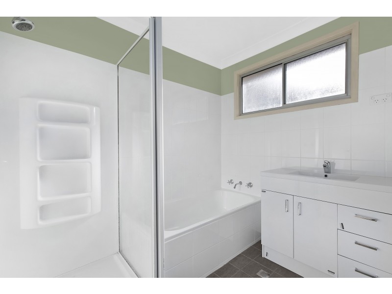 25 Platypus Road, Berkeley Vale NSW 2261