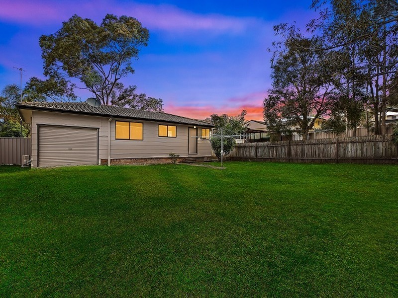 25 Platypus Road, Berkeley Vale NSW 2261