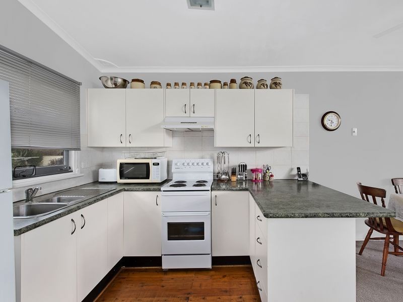 20 Hinemoa Avenue, Killarney Vale NSW 2261