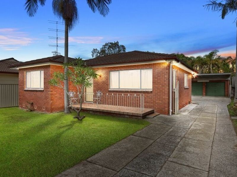 38 Kerry Crescent, Berkeley Vale NSW 2261