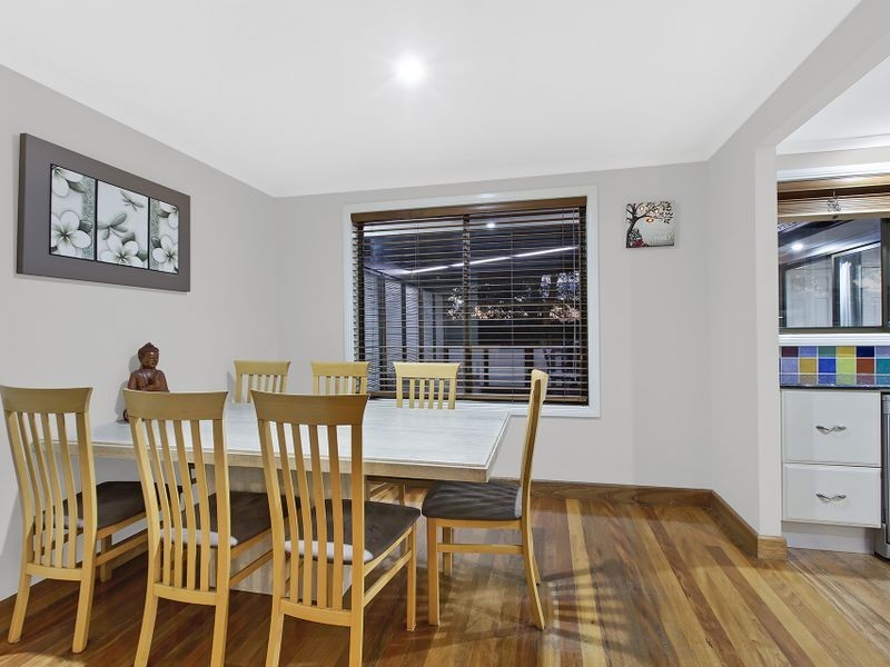 4 Kilkenny Pde, Berkeley Vale NSW 2261