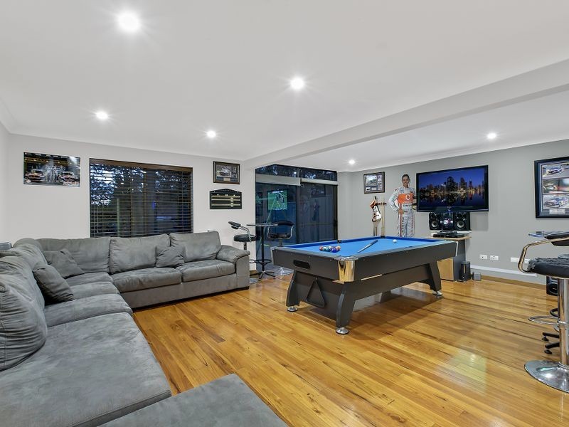 4 Kilkenny Pde, Berkeley Vale NSW 2261