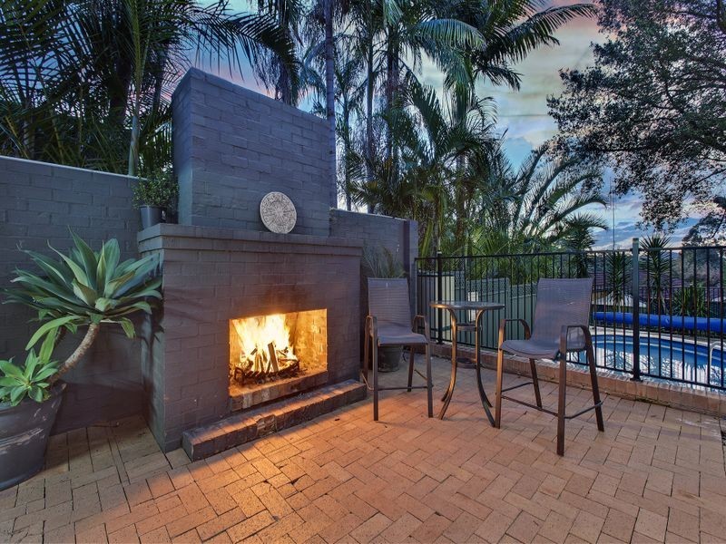 4 Kilkenny Pde, Berkeley Vale NSW 2261