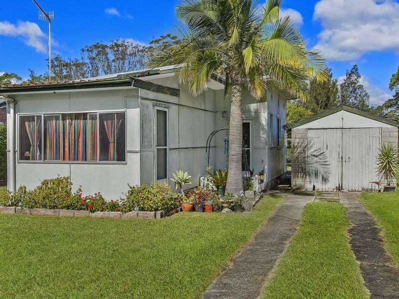 6 Geoffrey Road, Chittaway Point NSW 2261