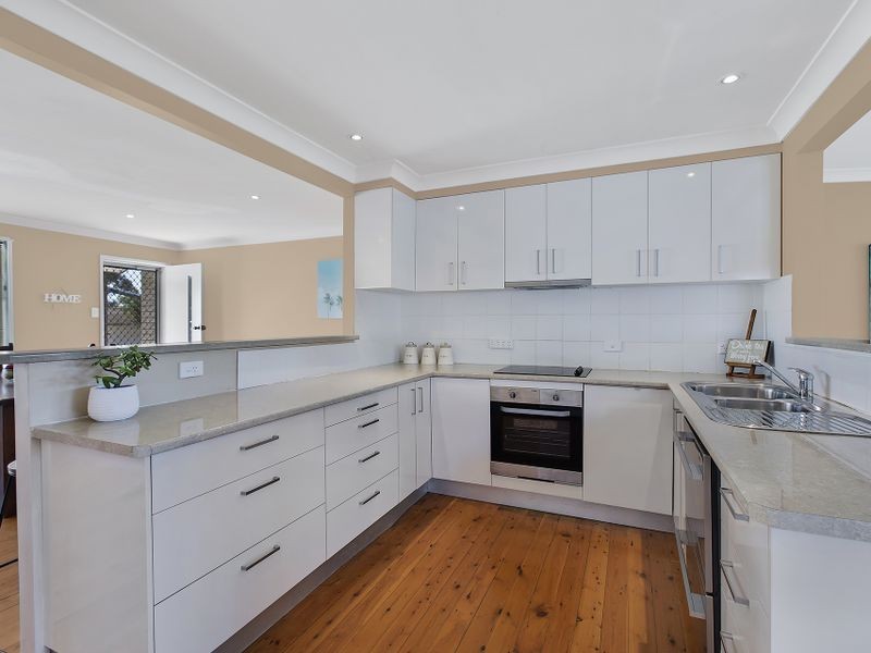 12 Sturt Street, Killarney Vale NSW 2261