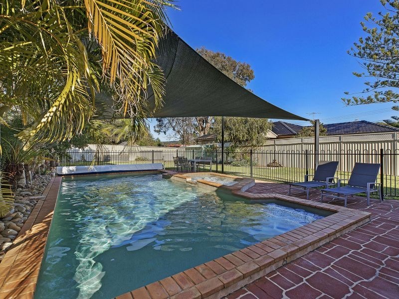 34 Trelawney Street, Killarney Vale NSW 2261