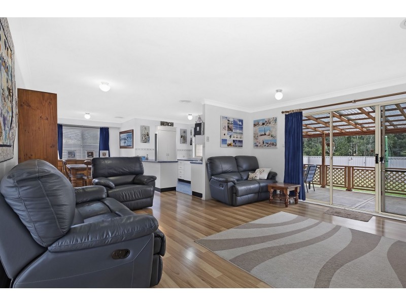 15 Vaughan Close, Killarney Vale NSW 2261