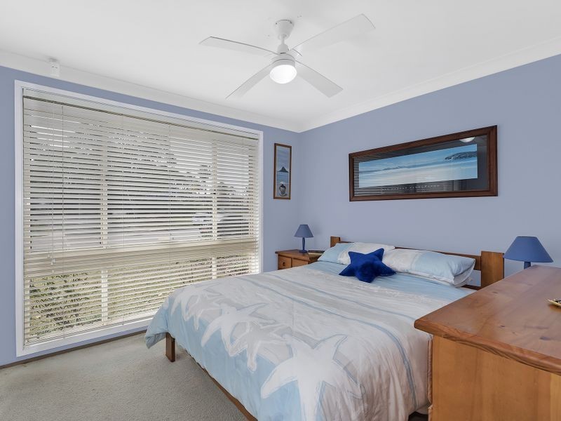 15 Vaughan Close, Killarney Vale NSW 2261
